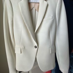 ZARA • White blazer